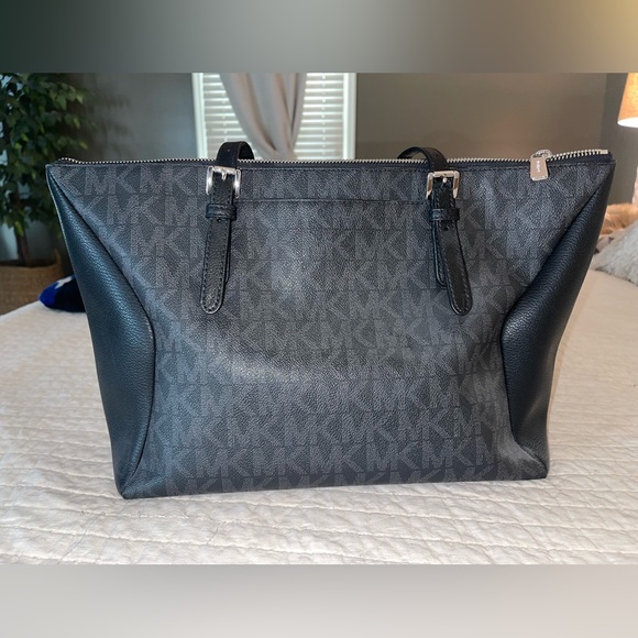 Michael Kors Coraline Leather Logo Purse-NWOT (like new) - Picture 2 of 5